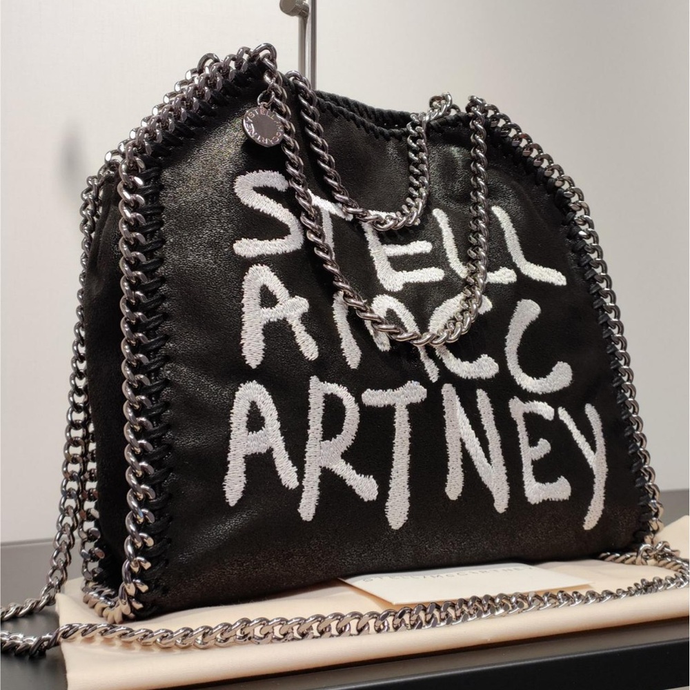Stella McCartney Black Shoulder Bag with White Graffiti Logo - Picture 4 of 9